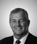 Photo of Jim Calhoun