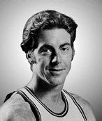 Photo of Dave Cowens